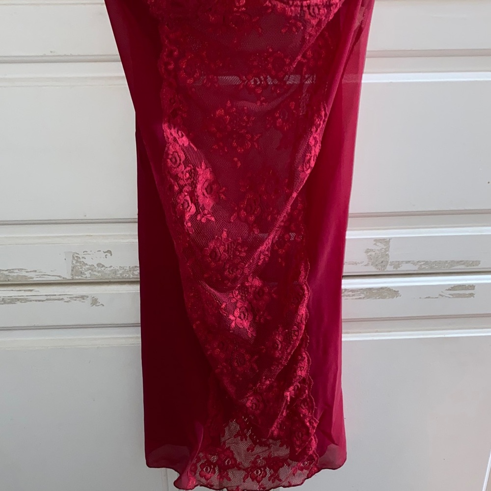 Intimissimi Scarlet Lace Chemise - Picture 5 of 5